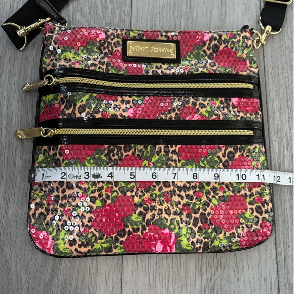 Betsey Johnson - bag with floral print and sequins. EUC! - Picture 11 of 11